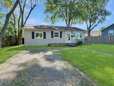 Detached in Fort Erie
