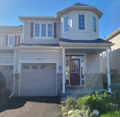 Att/Row/Townhouse in Kanata