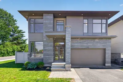 Detached in Meadowlands - Crestview and Area