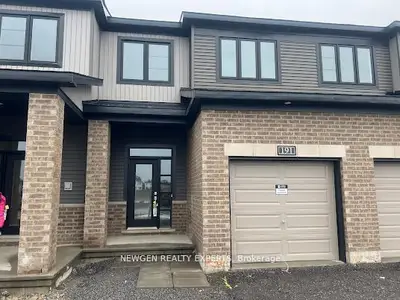 Att/Row/Townhouse in Kanata