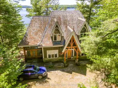 334 West Point Sands, Huntsville, On P1h 2j3