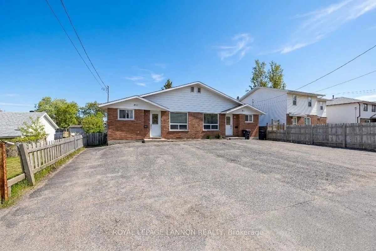 Duplex in Thunder Bay