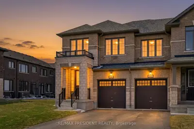 Att/Row/Townhouse in Kawartha Lakes