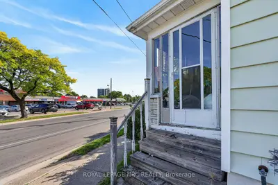 146 CARLTON Street, St. Catharines, ON L2R 1R7