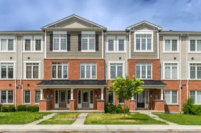 Att/Row/Townhouse in Hamilton