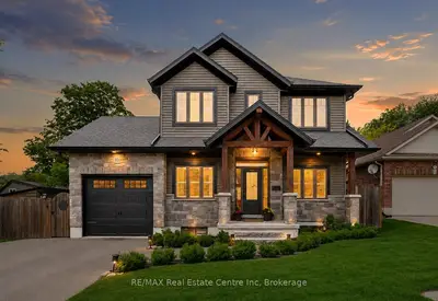 Detached in Centre Wellington