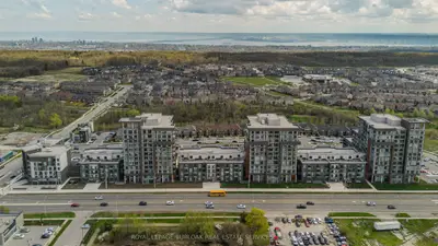 Condo Apartment in Hamilton