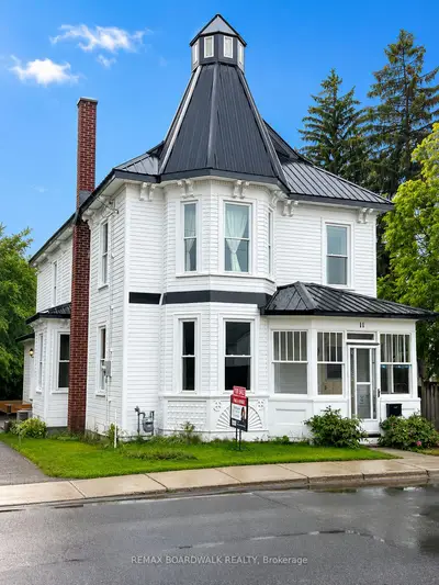 11 Alfred Street, Smiths Falls, On K7a 4h6