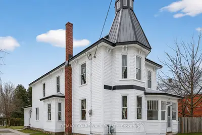 11 Alfred Street, Smiths Falls, On K7a 4h6