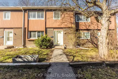 Condo Townhouse in Waterloo