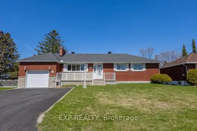 Detached in Meadowlands - Crestview and Area