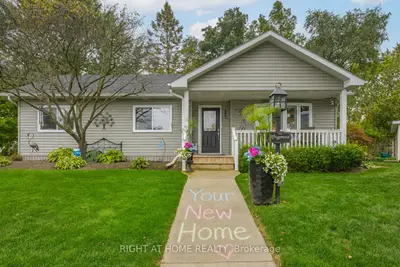 Detached in South Huron