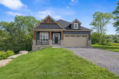 Detached in Fort Erie