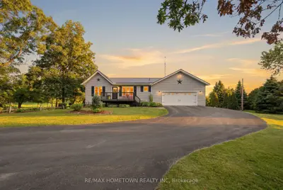 Detached in Leeds and the Thousand Islands