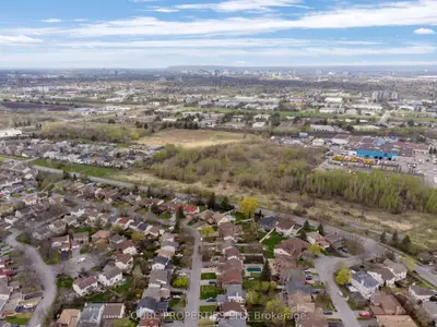 2101 Johnston Road, Hunt Club - South Keys And Area, On K1g 5j8