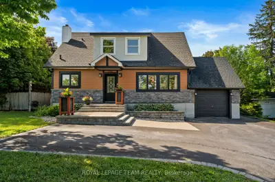 Detached in Alta Vista and Area