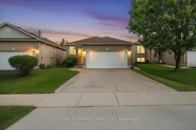 Detached in Brantford