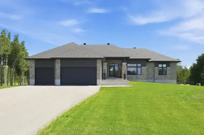 Detached in Beckwith