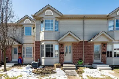 Condo Townhouse in London East