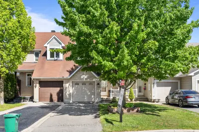 Att/Row/Townhouse in Orleans - Cumberland and Area