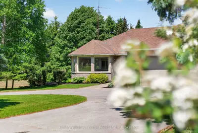 658 Ridge Road, Prince Edward County, On K0k 2t0