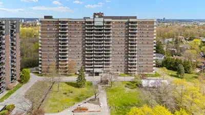 Condo Apartment in Alta Vista and Area