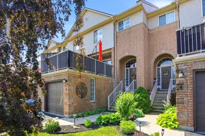 176 Livingston Avenue 3, Grimsby, On L3m 5p1