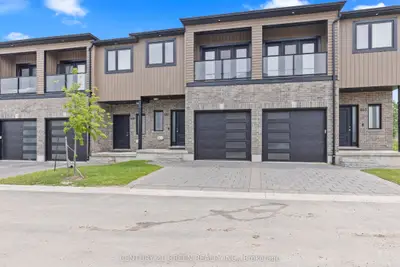 Condo Townhouse in London North