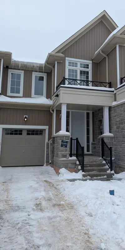 Att/Row/Townhouse in Erin