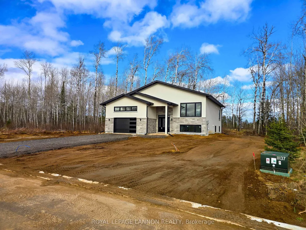 Detached in Oliver Paipoonge