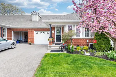 Condo Townhouse in Niagara-on-the-Lake