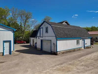77 Whyte Avenue, Stratford, On N5a 7k9