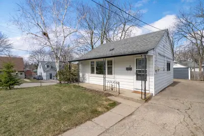 Detached in Guelph