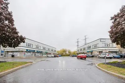 43 Roydon Place 204, Country Place - Pineglen - Crestview And Area, On K2e 1a3