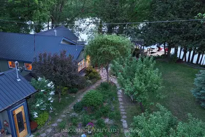 Detached in Mississippi Mills