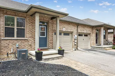 Condo Townhouse in Ingersoll