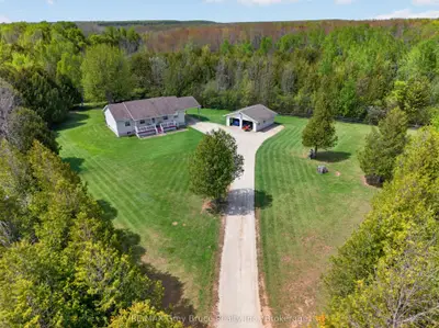 Detached in Georgian Bluffs