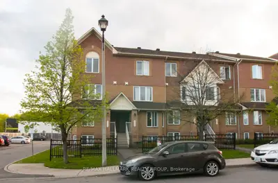 Condo Apartment in Barrhaven