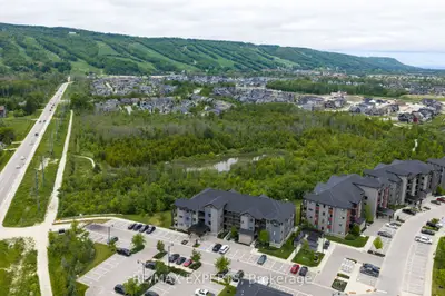 Condo Apartment in Blue Mountains