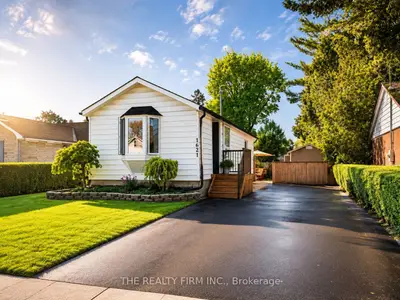 Detached in London East
