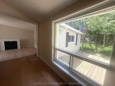Att/Row/Townhouse in Cobourg