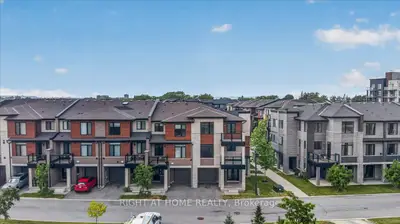 Att/Row/Townhouse in Hamilton