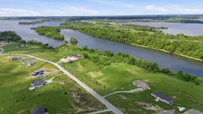 118 Hineman Street, Kingston, On K7l 0g2