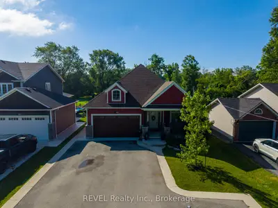 Detached in Fort Erie