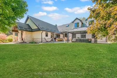 Detached in Mulmur