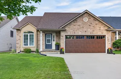 Detached in Pelham