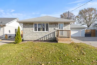 Duplex in Thorold