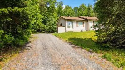 Detached in Hastings Highlands