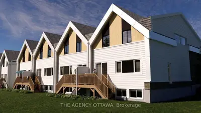 547 Adventure Private, Billings Bridge - Riverside Park And Area, On K1v 2t2