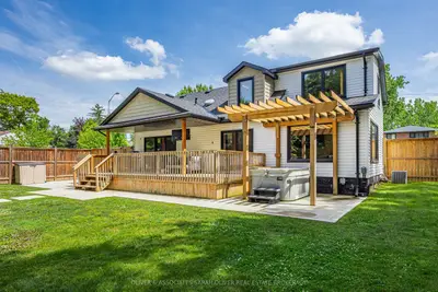 Detached in London North